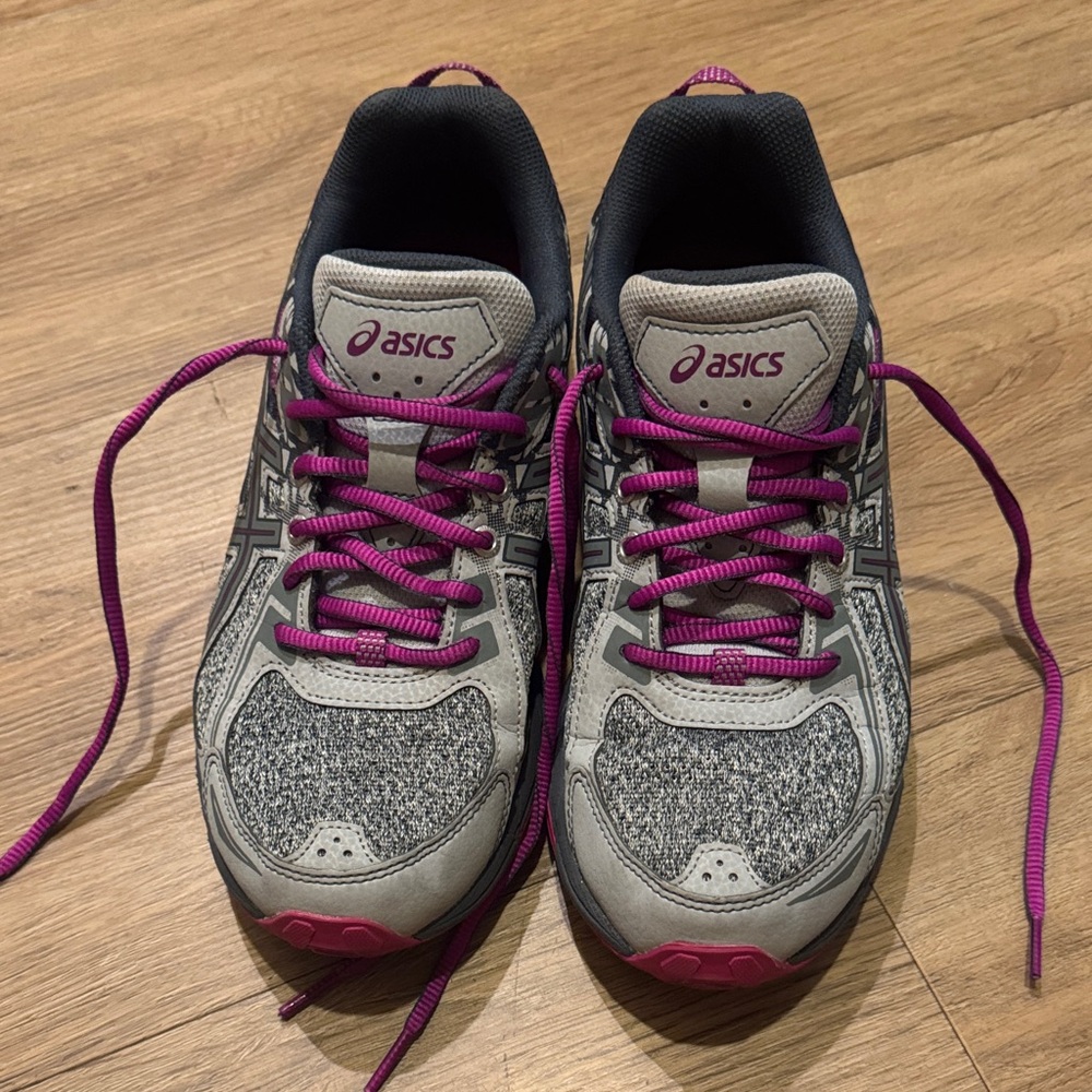 ASICS Women's Athletic Gel Venture 6 Trail Running Shoes in Gray and Pink
